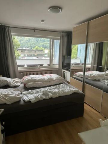 Essen-Kettwig ! 3,5 Zimmer mit Loggia, Tiefgarage,Schwimmbad & Sauna ! - Foto 2