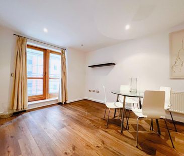 2 bedroom Flat To Let - Photo 1