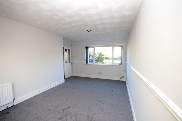 2 bed semi-detached house to rent in Glynfellis, Leam Lane, NE10 - Photo 1