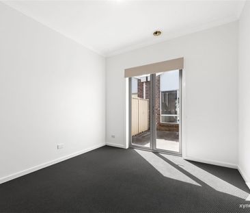 Contemporary Charm Meets Effortless Lifestyle - Photo 5