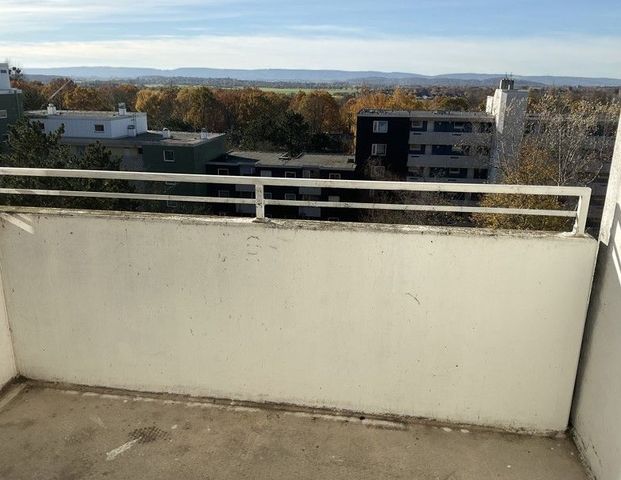 Top renovierte 2-Zimmer-Wohnung mit Balkon - Photo 1