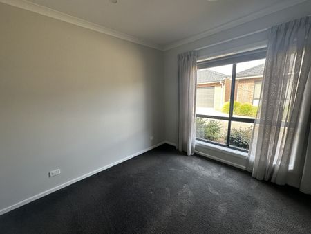 3 / 132-134 Sobraon Street, Shepparton VIC 3630 - Photo 2