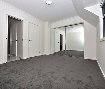 Modern Coastal Living Over Three Spacious Levels - Photo 3