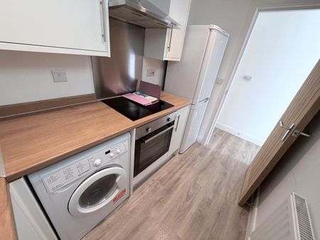 2 bedroom flat to rent - Photo 3