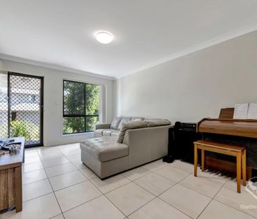 Modern 3-Bedroom Townhouse in a Convenient Dinmore Location - Photo 1