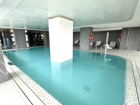 Apartment in Málaga, Costa del Sol - Photo 2