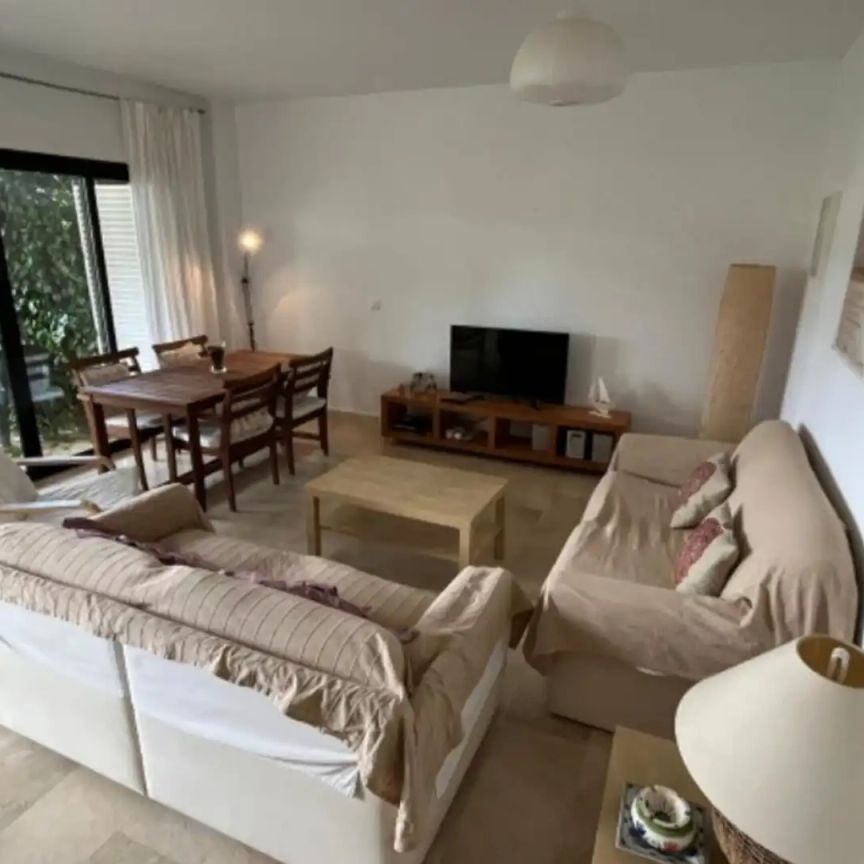 Casa adosada de alquiler en Avenida Andalucía, Las Torres - Guadalupe - Photo 1