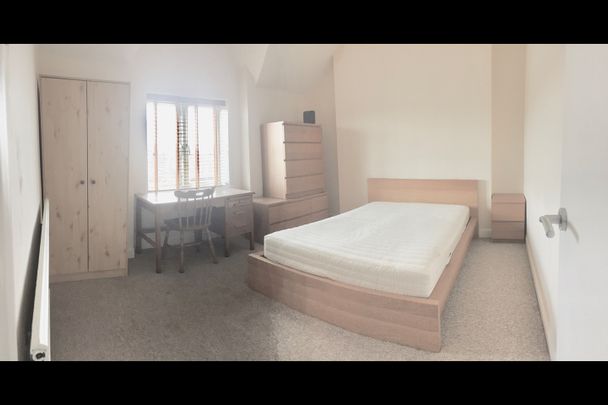 2 Bed Flat, St Andrews, BS6 - Photo 1