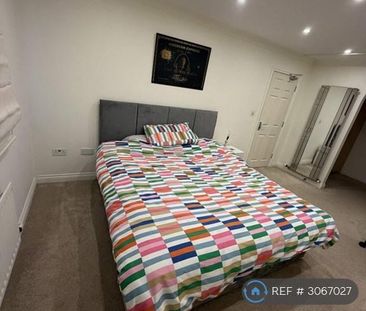 1 bedroom in a house share to rent - Photo 4