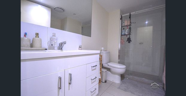 Modern 1X1 Secure Unit - Photo 1