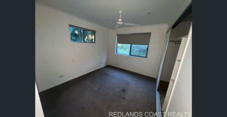 Lovely three bedroom townhouse with a leafy outlook - Photo 4