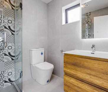 Modern 3Bed Townhouse in Manurewa - Photo 2