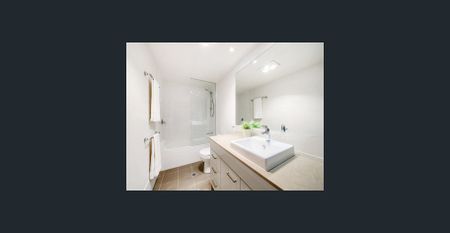 Modern Inner-City Living with Stunning Views – Unit 21/482 Upper Roma Street, Brisbane City - Photo 4