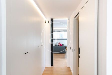 2 bedroom luxury Apartment for rent in Barcelona, Catalonia - Photo 3