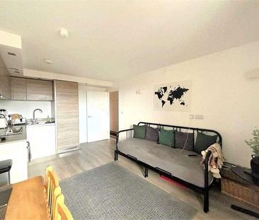 Station Road, Edgware, HA8 - Photo 3