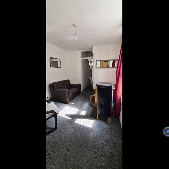 5 bedroom terraced house to rent - Photo 1