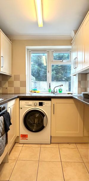 Langdale Gardens, Reading Langdale Gardens, Reading - Photo 2