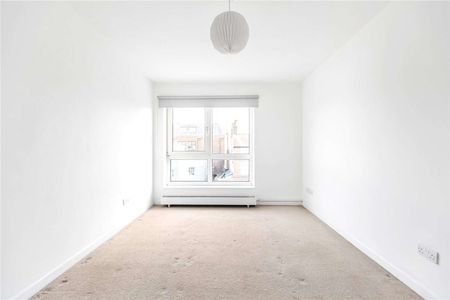 A fantastic two bedroom apartment located in the heart of Wimbledon Village. - Photo 3