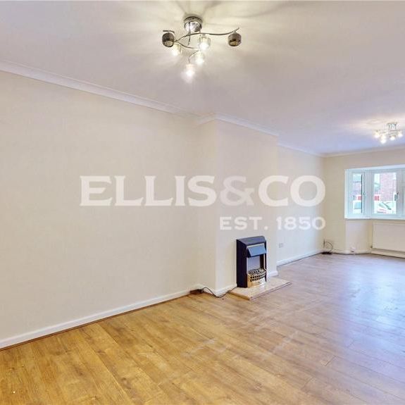 3 bedroom end of terrace house to rent - Photo 1