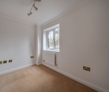 5 bedroom detached house to rent - Photo 4