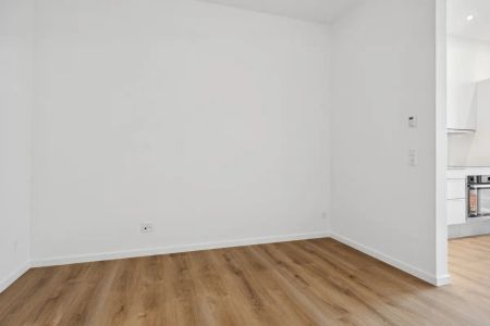 Skøn lejlighed med opvasker, gulvvarme og naturligt lysindfald - Photo 3