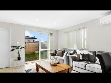 Walking Distance to the shops - Photo 3