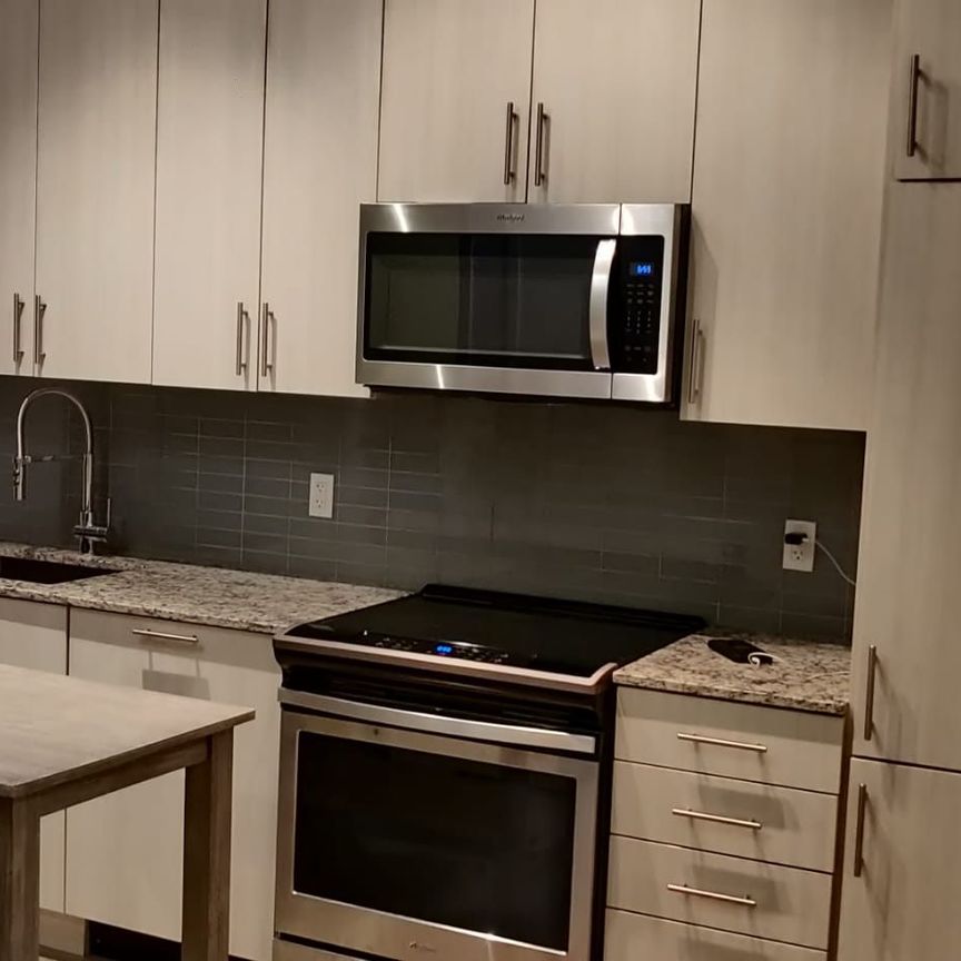 For Lease - 4055 Parkside Village Drive Unit# 509, Mississauga, Ontario - Photo 1