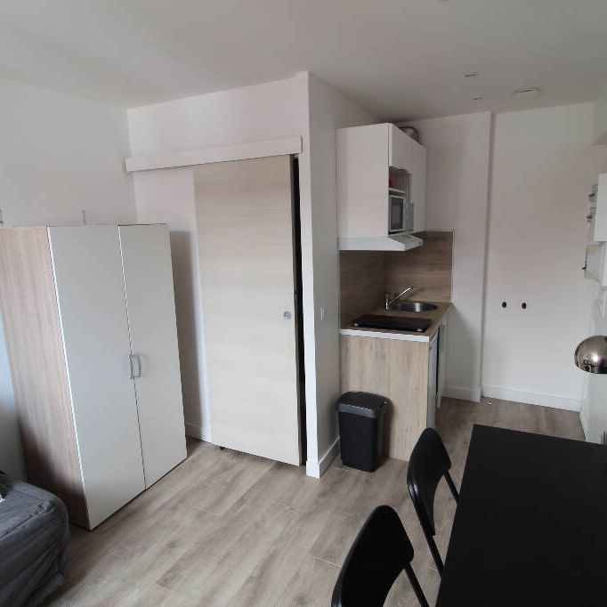 Location appartement 1 pièce 14.54 m² à Lille (59000) - Photo 1