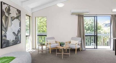 Quiet Bluff Hill Flat - Photo 3