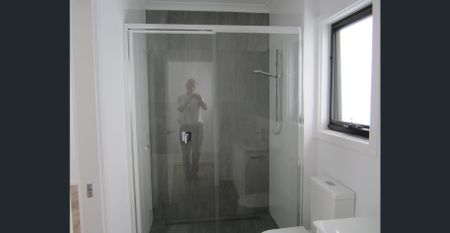 AS NEW ! 2 STOREY TOWN HOUSE - Photo 3