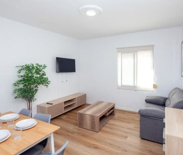 Carrer de Rodrigo de Pertegás, Valencia, Valencian Community 46023 - Photo 3