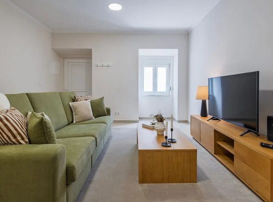 Rua do Vale de Santo António, Lisbon, Lisbon 1170-379 - Photo 1