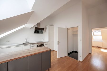 ++NEU++ Raum für Ihre Auszeit! Klimatisierte 3-Zimmer-Dachgeschossmiete mit Terrasse und Gartennutzung – ohne Lift - Foto 4
