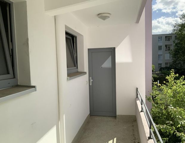 Kartons packen und in unsere renovierte 2,5 Zimmer Wohnung einziehen - Photo 1