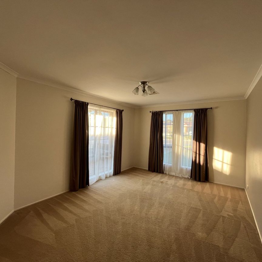 Lovely Home in Morphett Vale - Photo 1