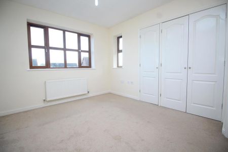 4 bedroom detached house to rent - Photo 2