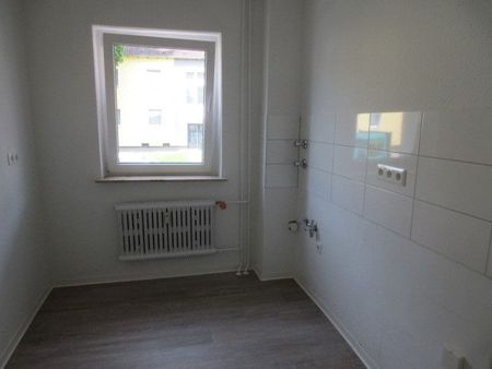 Das Glück hat ein Zuhause: Frisch renovierte 3,5, Zimmerwohnung - Foto 5