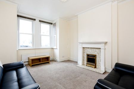 4 bedroom terraced house to rent - Photo 5