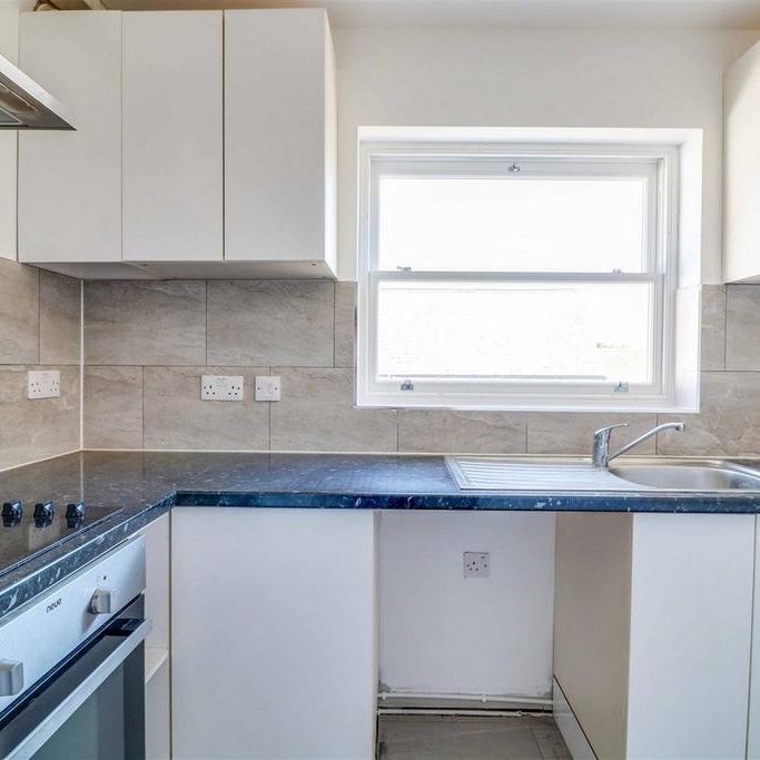 3 bedroom apartment to rent - Photo 1