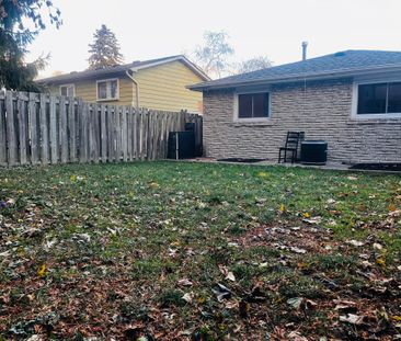 For Lease - 100 Sutherland Avenue, Brampton, Ontario - Photo 2