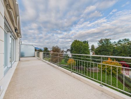 Attique d'exception, 3.5p, 91m², dernier étage avec terrasse de 95m² + vue dégagée à Yverdon-les-Bains - Foto 4