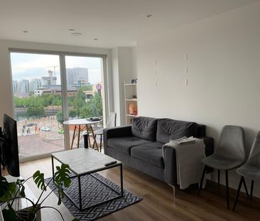 2 Bed Flat, Trafford Road, M5 - Photo 2