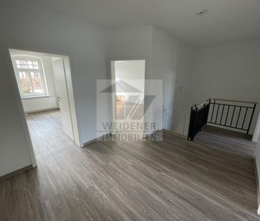 Erstbezug nach Sanierung! 4-Raum-Maisonettewohnung mit Balkon und T... - Photo 4