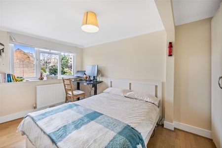 Dennington Park Road, West Hampstead, London - Photo 4
