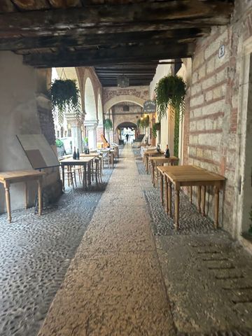 Two-rooms Apartment IN THE HEART OF VERONA, CHARM AND COMFORT FOR RENT Verona (Centro Storico) - Photo 4