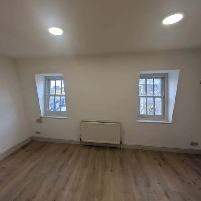 1 Bed Flat, Camden Road, NW1 - Photo 1