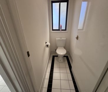 12 Beazley Cres, Calwell ACT 2905 - House For Rent | Domain - Photo 6