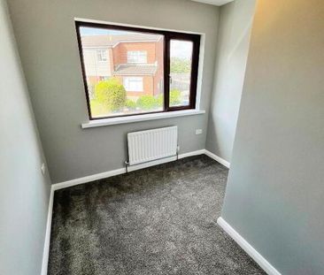 32 Brookvale Rise, Lisburn, BT28 1DE - Photo 3