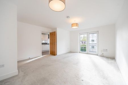 2 bedroom flat to rent - Photo 2