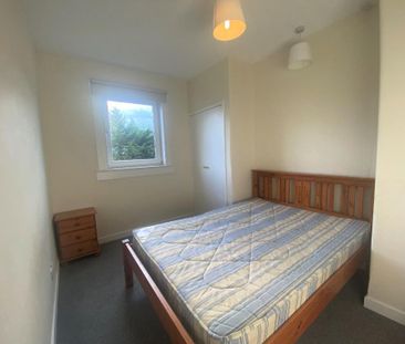 5 bedroom semi-detached house to rent - Photo 4